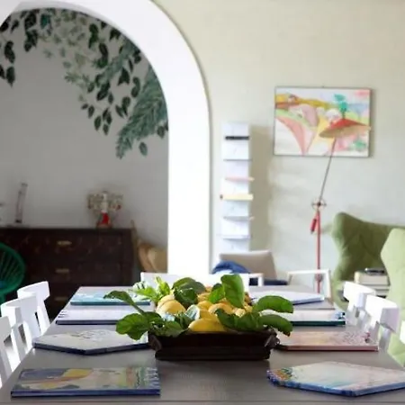 Casa de Férias Dammuso Civulia Scauri (Sicily)