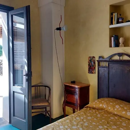 Casa vacanze Dammuso Civulia Scauri (Sicily)